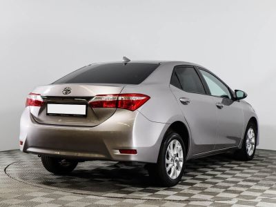 Toyota Corolla, 1.6 л, CVT, 2018 фото 7