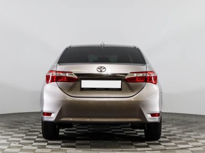 Toyota Corolla, 1.6 л, CVT, 2018 фото 8