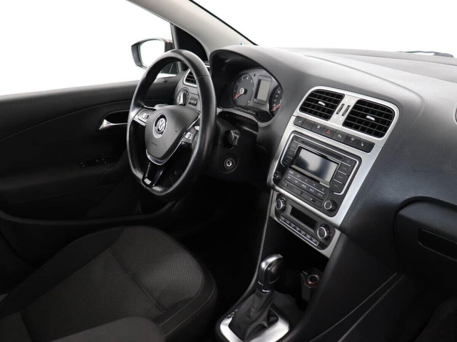 Volkswagen Polo, 1.6 л, АТ, 2016 фото 9