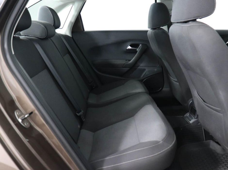 Volkswagen Polo, 1.6 л, АТ, 2016 фото 14