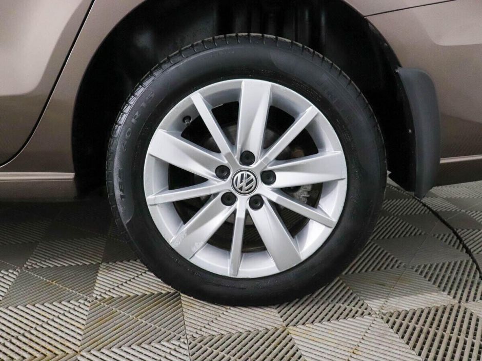 Volkswagen Polo, 1.6 л, АТ, 2016 фото 2