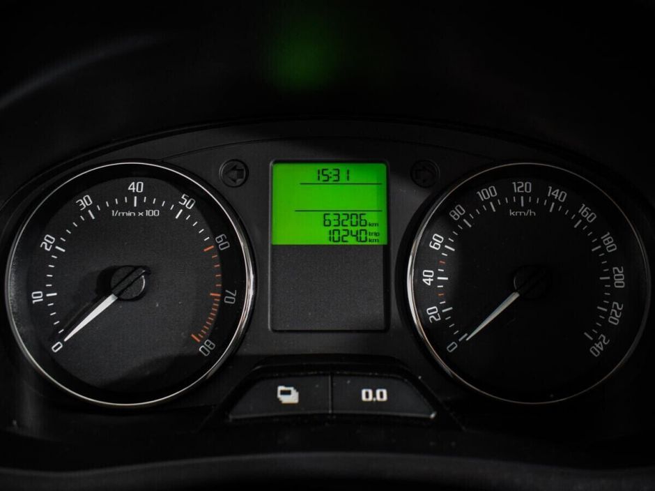 Skoda Fabia, 1.2 л, МТ, 2011 фото 2