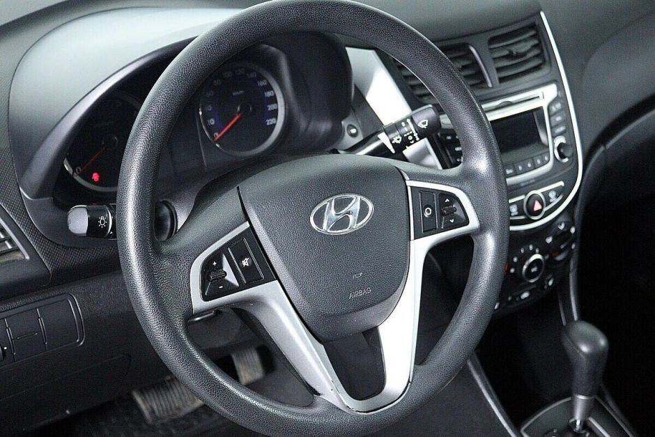 Hyundai Solaris, 1.4 л, АТ, 2016 фото 2