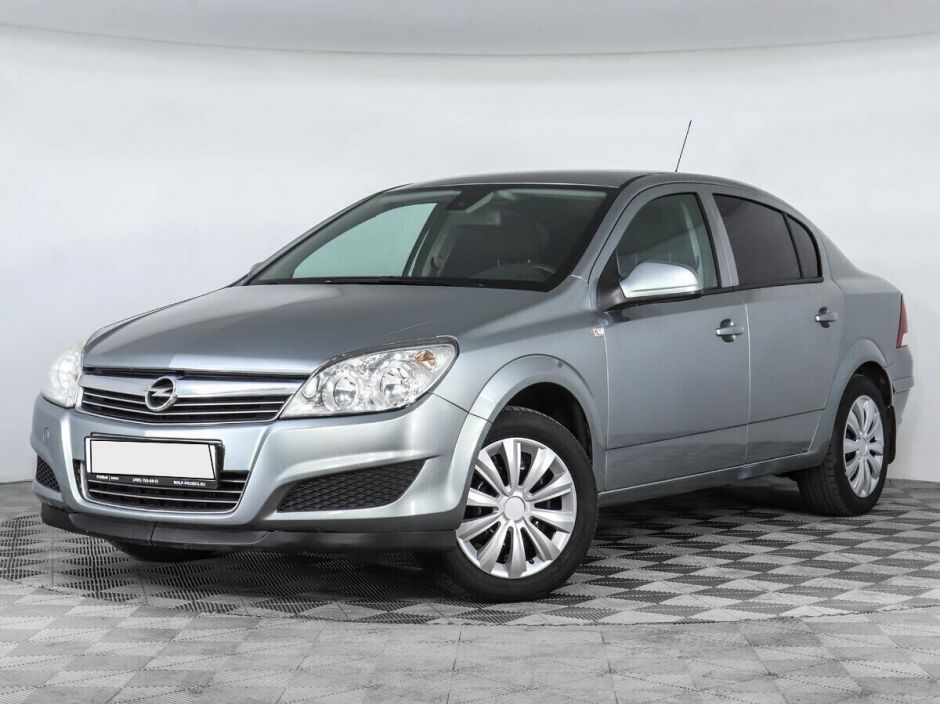 Opel Astra, 1.8 л, МТ, 2012 фото 3
