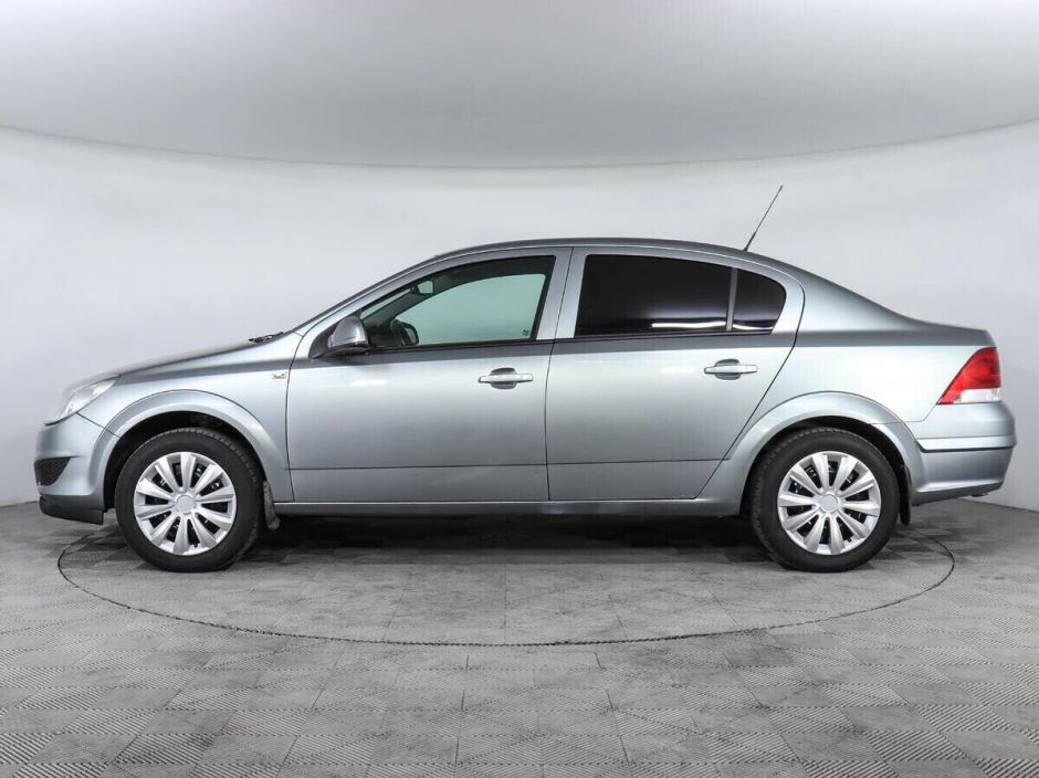 Opel Astra, 1.8 л, МТ, 2012 фото 10