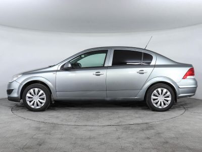 Opel Astra, 1.8 л, МКПП, 2012 фото 10