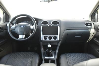 Ford Focus, 1.8 л, МКПП, 2006 фото 14