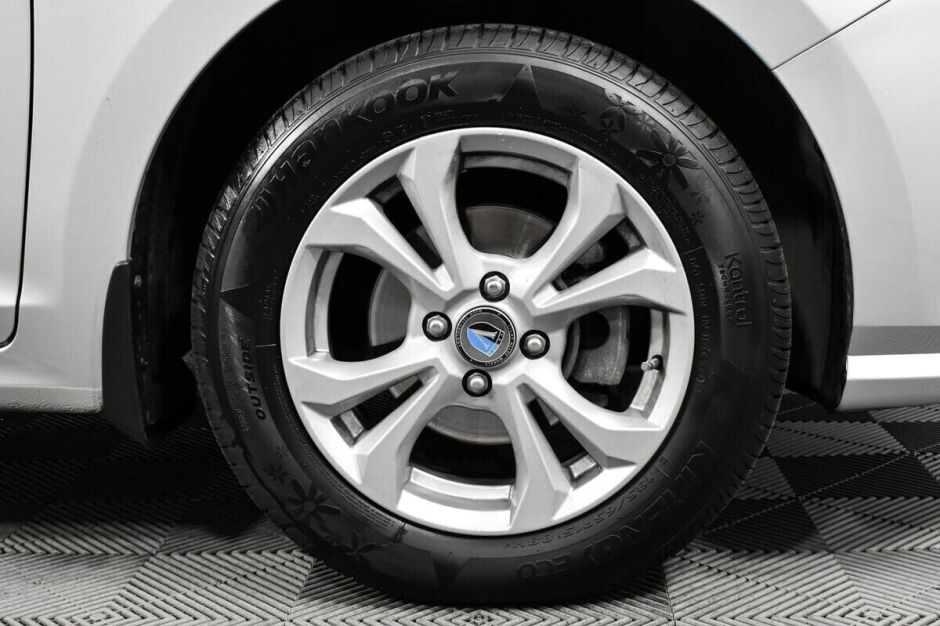 Hyundai Solaris, 1.6 л, АТ, 2020 фото 2