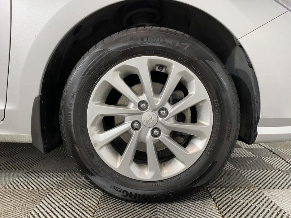 Hyundai Solaris, 1.6 л, АТ, 2021 фото 1