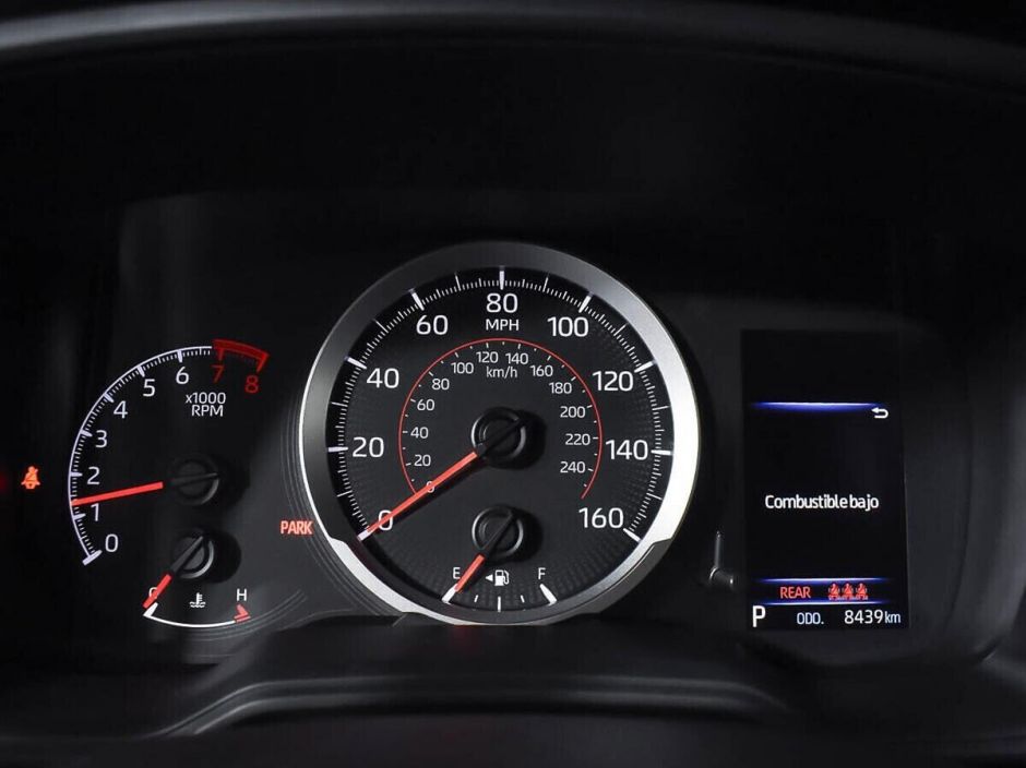 Toyota Corolla Импорт, 2.0 л, Вариатор, 2021 фото 15