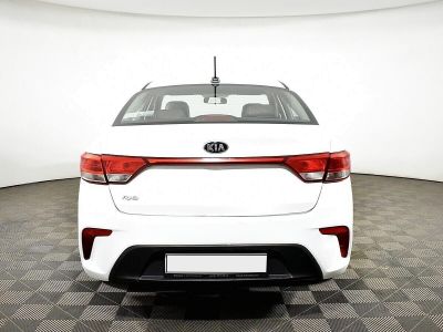 Kia Rio, 1.4 л, АКПП, 2018 фото 8