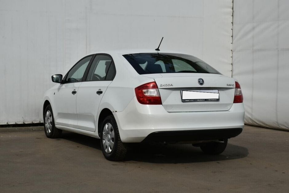 Skoda Rapid, 1.6 л, МТ, 2015 фото 9