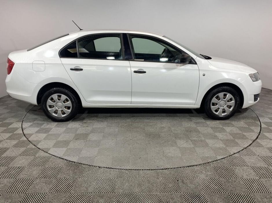 Skoda Rapid, 1.6 л, МТ, 2015 фото 6