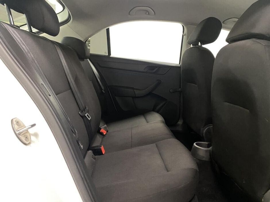 Skoda Rapid, 1.6 л, МТ, 2015 фото 15