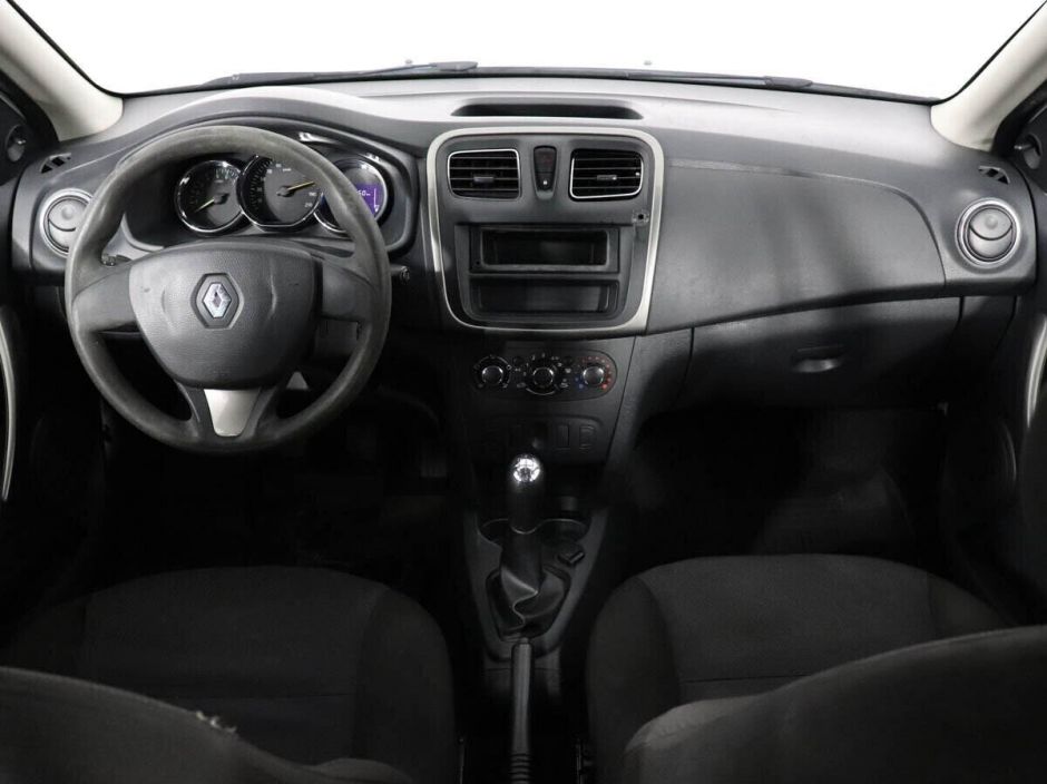 Renault Logan, 1.6 л, МТ, 2017 фото 10