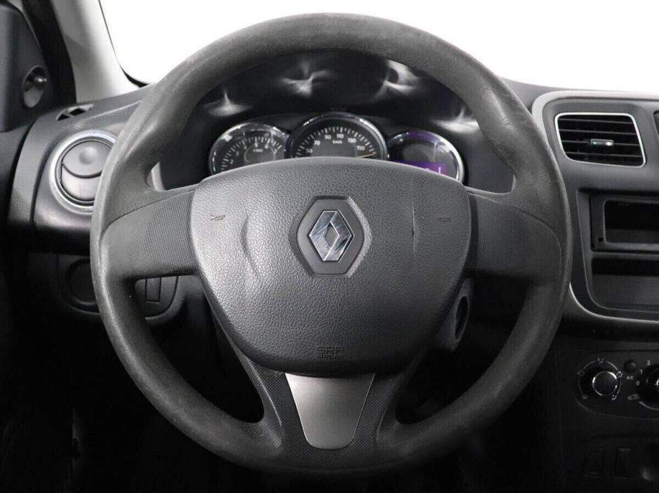 Renault Logan, 1.6 л, МТ, 2017 фото 11