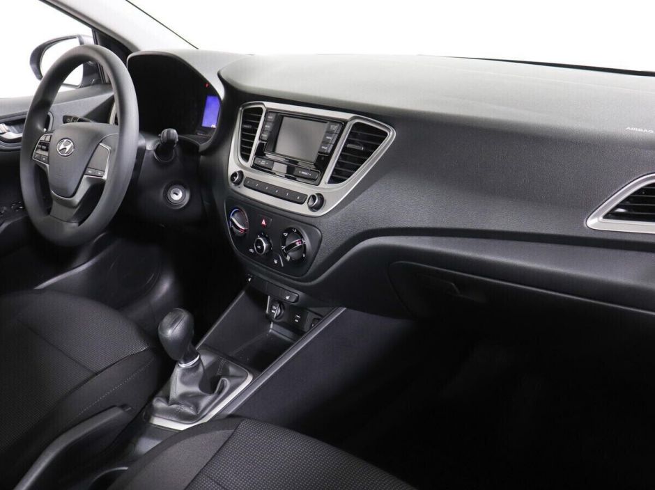 Hyundai Solaris, 1.6 л, МТ, 2022 фото 11