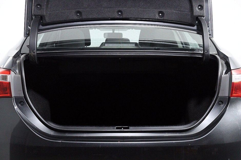 Toyota Corolla, 1.6 л, Вариатор, 2014 фото 11