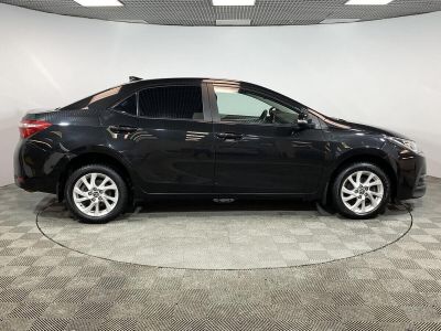 Toyota Corolla, 1.6 л, CVT, 2018 фото 6