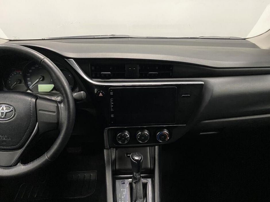Toyota Corolla, 1.6 л, Вариатор, 2018 фото 13