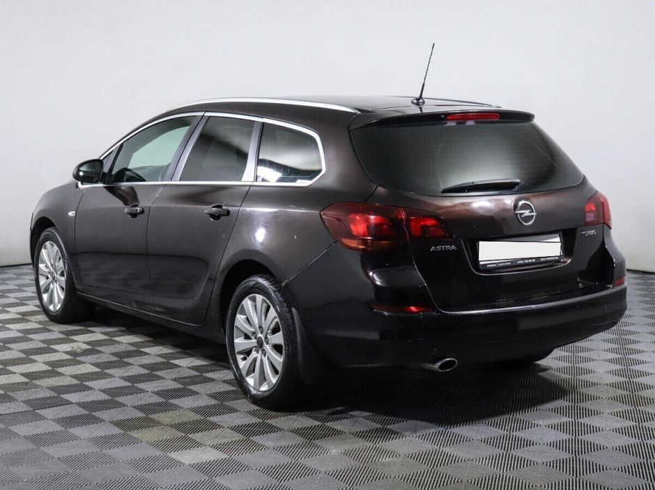 Opel Astra Cosmo, 1.6 л, АТ, 2012 фото 9