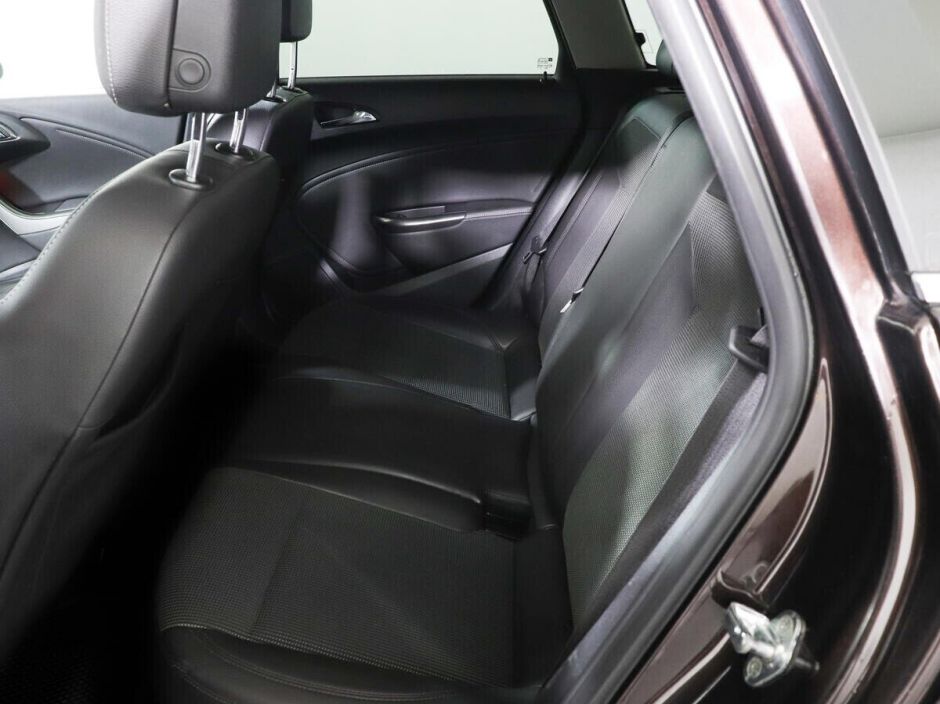 Opel Astra Cosmo, 1.6 л, АТ, 2012 фото 12