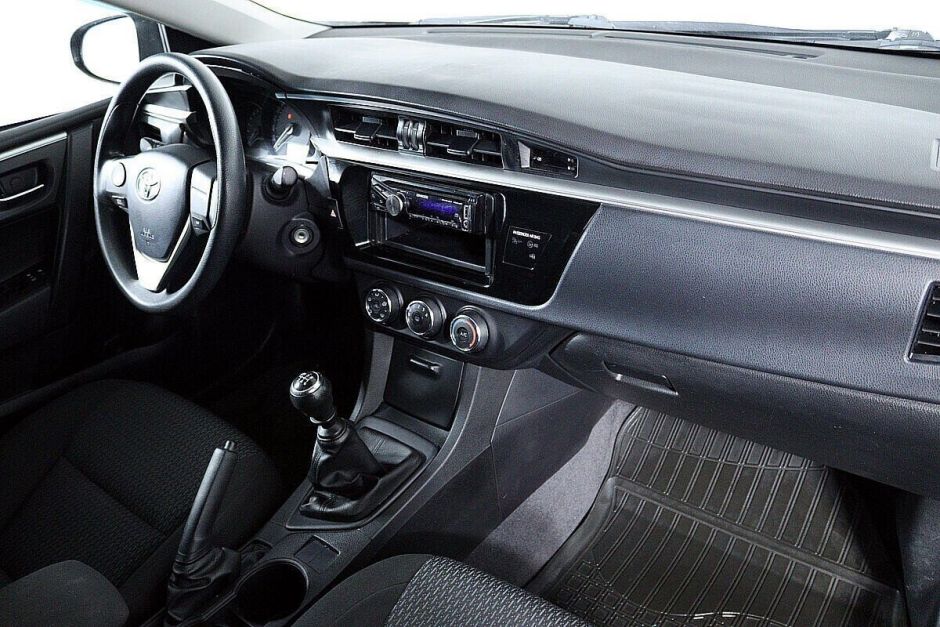 Toyota Corolla, 1.6 л, МТ, 2013 фото 12