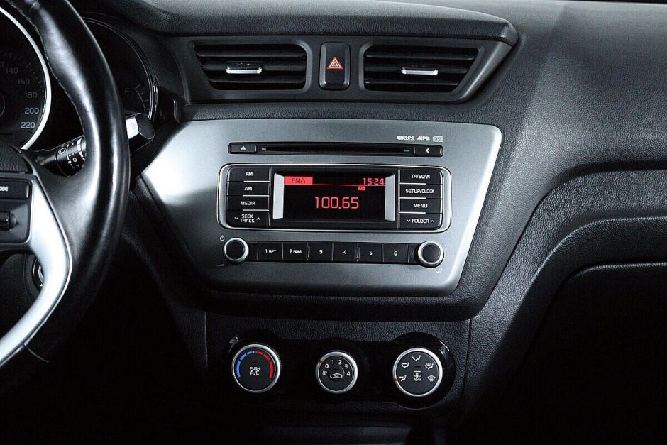 Kia Rio, 1.4 л, АТ, 2017 фото 16