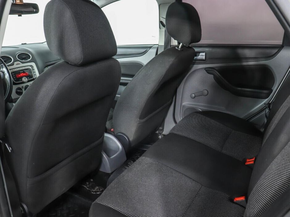 Ford Focus, 1.6 л, АТ, 2010 фото 2