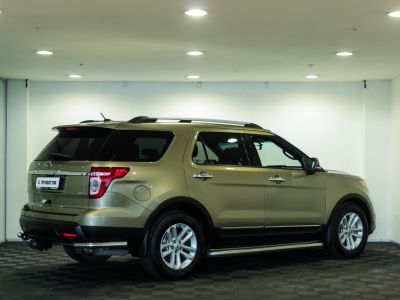 Ford Explorer, 3.5 л, АКПП, 2012 фото 4