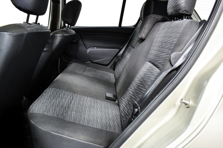 Renault Sandero, 1.6 л, АТ, 2011 фото 2