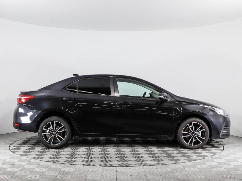 Toyota Corolla, 1.6 л, Вариатор, 2018 фото 6