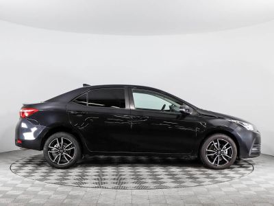 Toyota Corolla, 1.6 л, CVT, 2018 фото 6