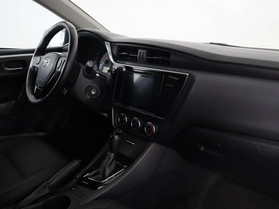 Toyota Corolla, 1.6 л, Вариатор, 2018 фото 11