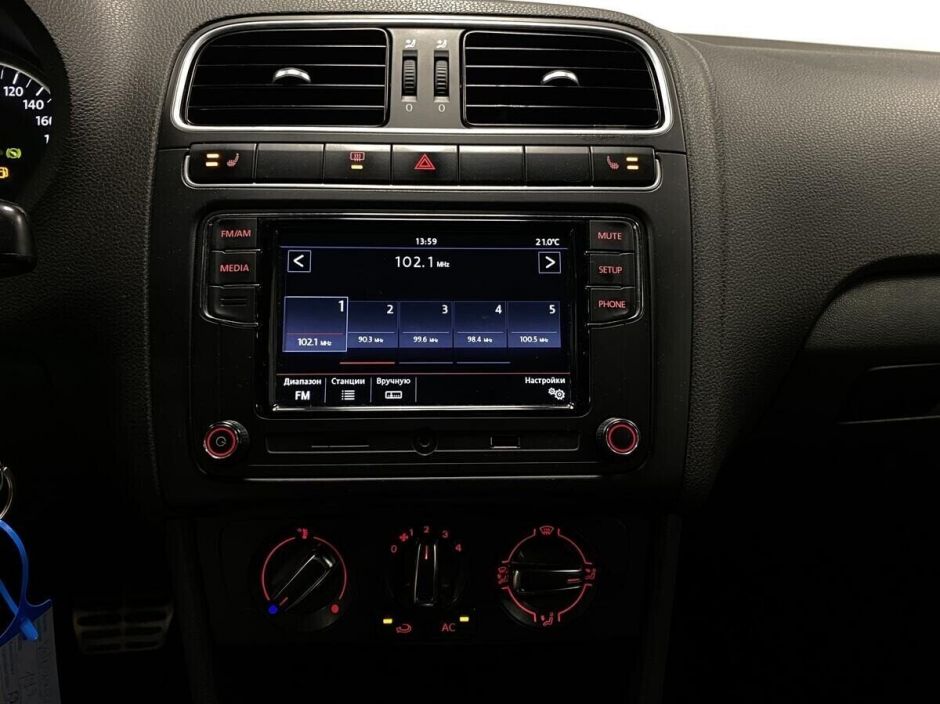 Volkswagen Polo, 1.4 л, Робот, 2012 фото 17