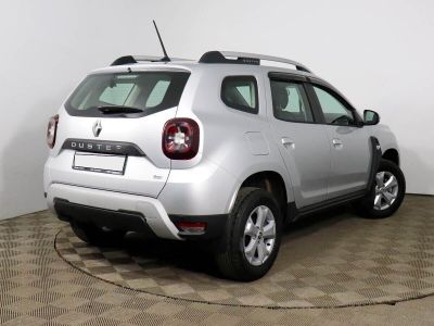 Renault Duster, 1.6 л, МКПП, 2021 фото 6