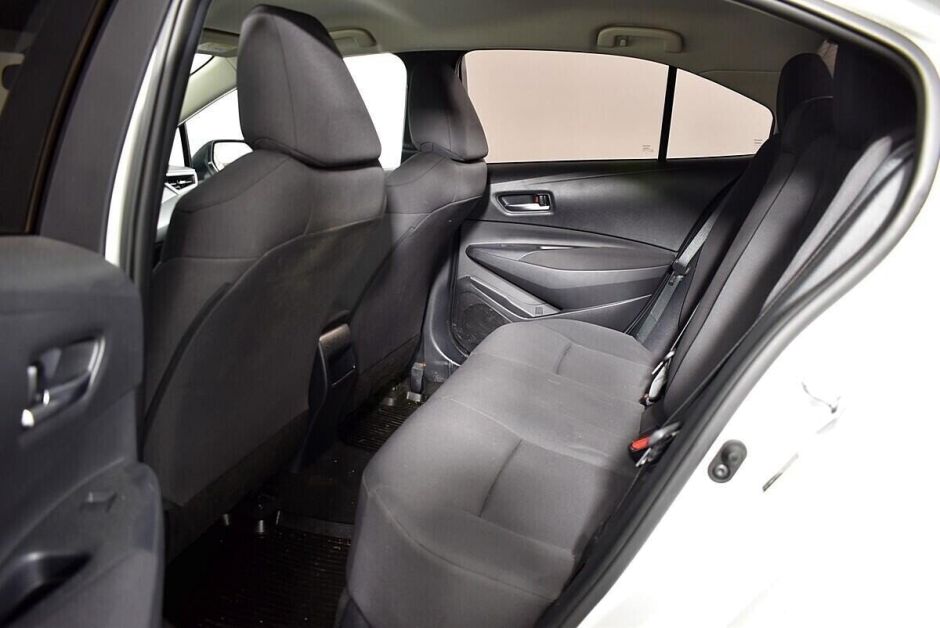 Toyota Corolla, 1.6 л, МТ, 2019 фото 13