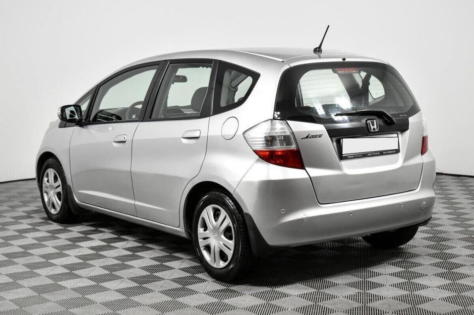 Honda Jazz, 1.3 л, Робот, 2009 фото 9