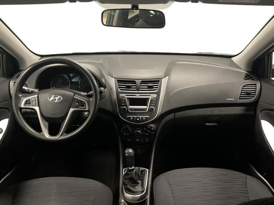Hyundai Solaris, 1.4 л, МТ, 2015 фото 12