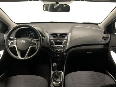 Hyundai Solaris, 1.4 л, МКПП, 2015 фото 12