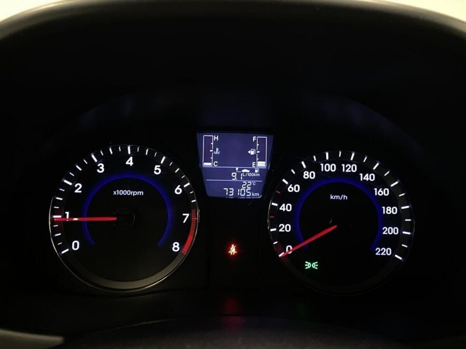 Hyundai Solaris, 1.4 л, МТ, 2015 фото 2