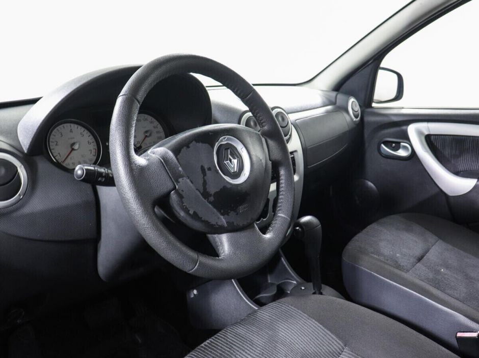 Renault Sandero, 1.6 л, АТ, 2011 фото 1