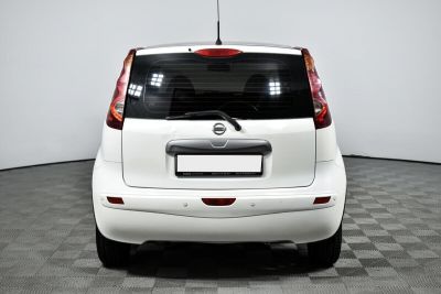 Nissan Note, 1.6 л, АКПП, 2010 фото 8