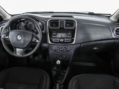 Renault Logan, 1.6 л, МКПП, 2015 фото 13