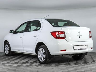 Renault Logan, 1.6 л, МКПП, 2015 фото 9