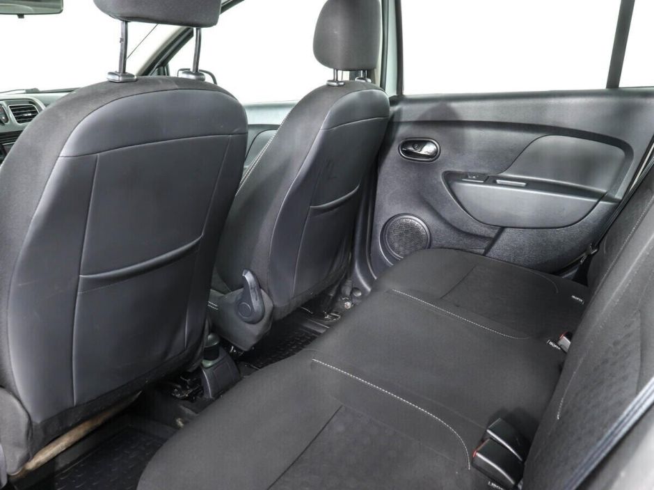 Renault Logan, 1.6 л, МТ, 2015 фото 2