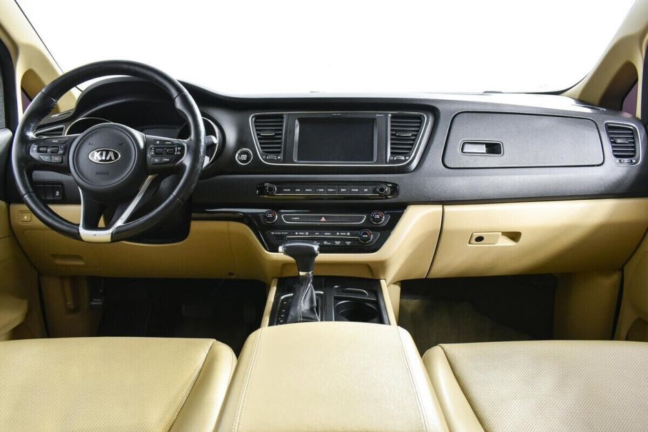 Kia Carnival, 2.2 л, АТ, 2016 фото 8