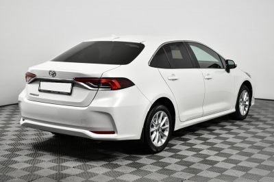 Toyota Corolla, 1.6 л, CVT, 2019 фото 7