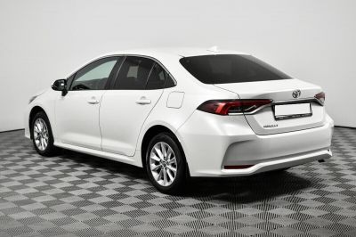 Toyota Corolla, 1.6 л, CVT, 2019 фото 9