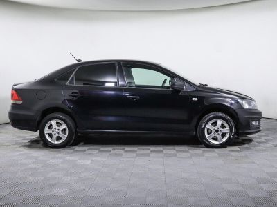 Volkswagen Polo, 1.6 л, МКПП, 2017 фото 6